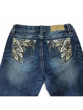 Miss Me denim jeans with floral embroidery and sequins